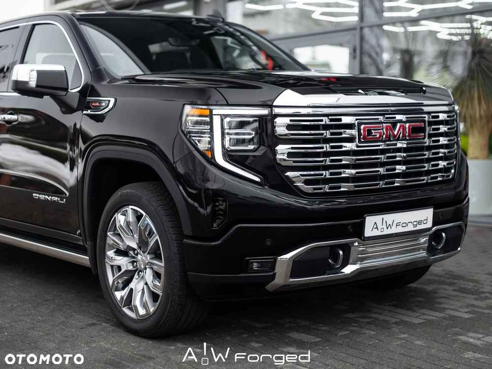 GMC Sierra - 16