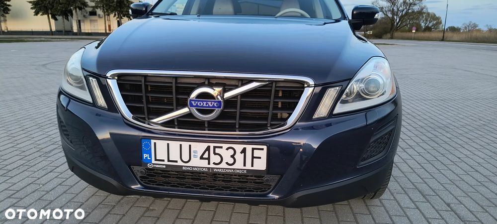 Volvo XC 60 T6 AWD Momentum - 1