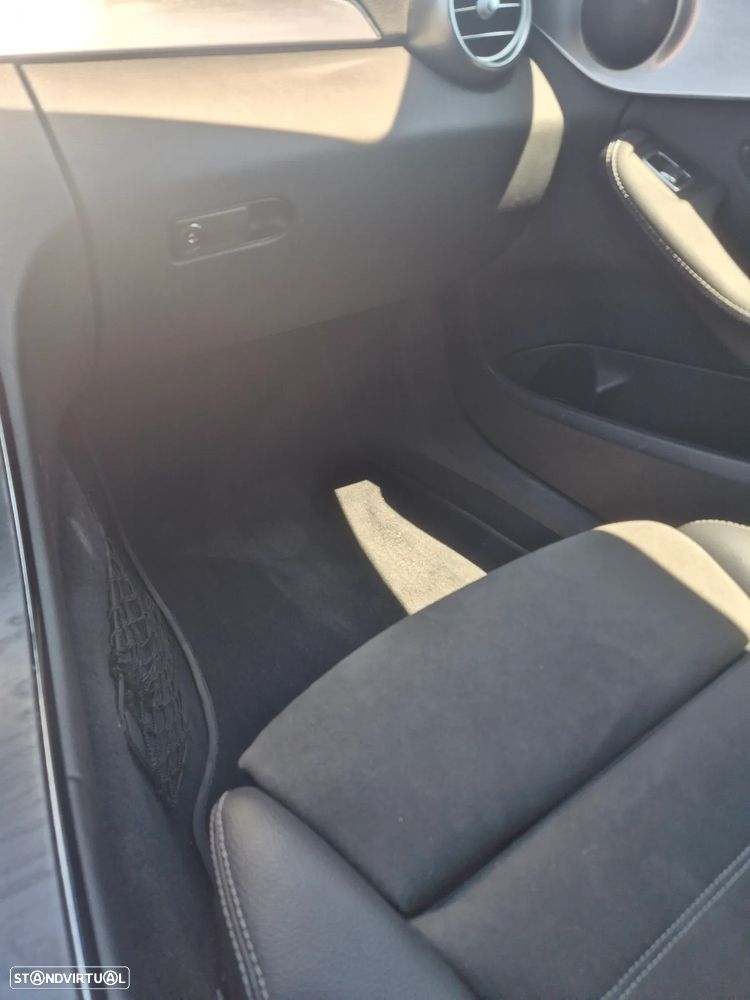 Mercedes-Benz C 300 de AMG Line - 21
