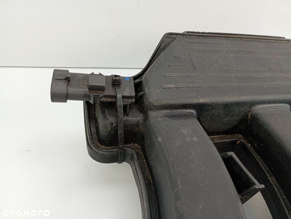 kolektor ssący vivaro trafic primastar 2.0 16v benzyna 08r 8200691682G - 2