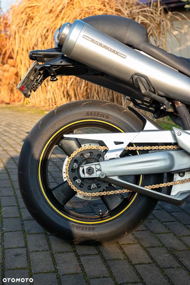 Yamaha MT - 24