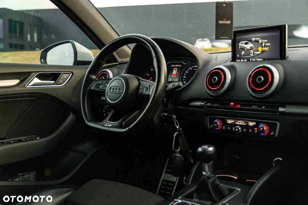 Audi A3 Sportback - 16