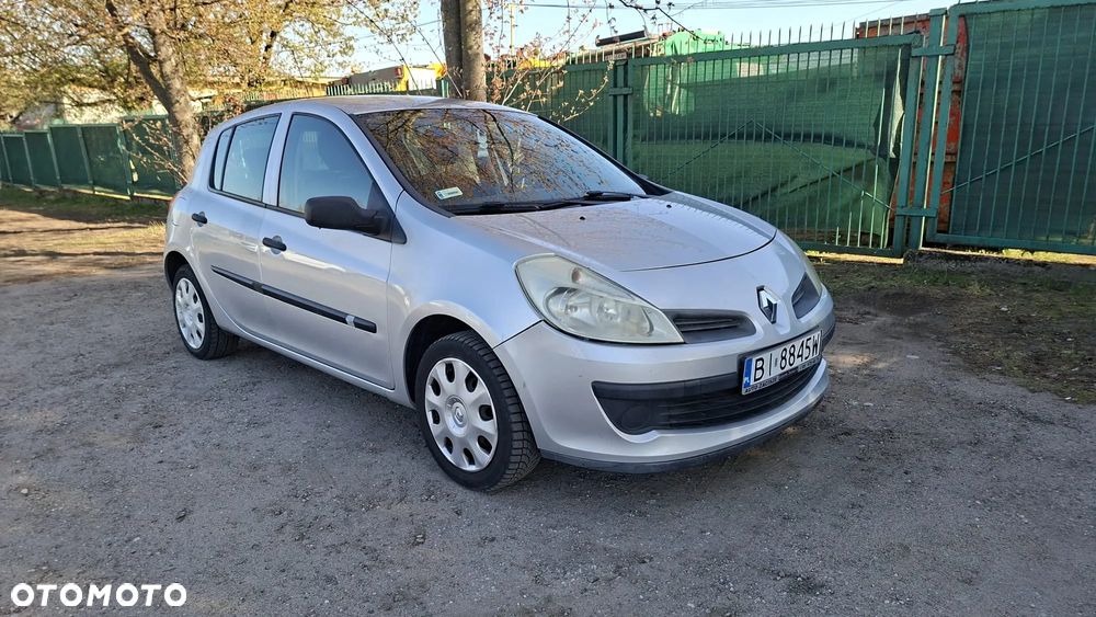 Renault Clio - 27
