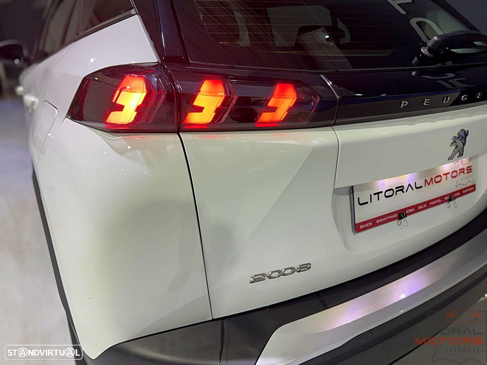 Peugeot 2008 1.2 PureTech Active Pack EAT8 - 8