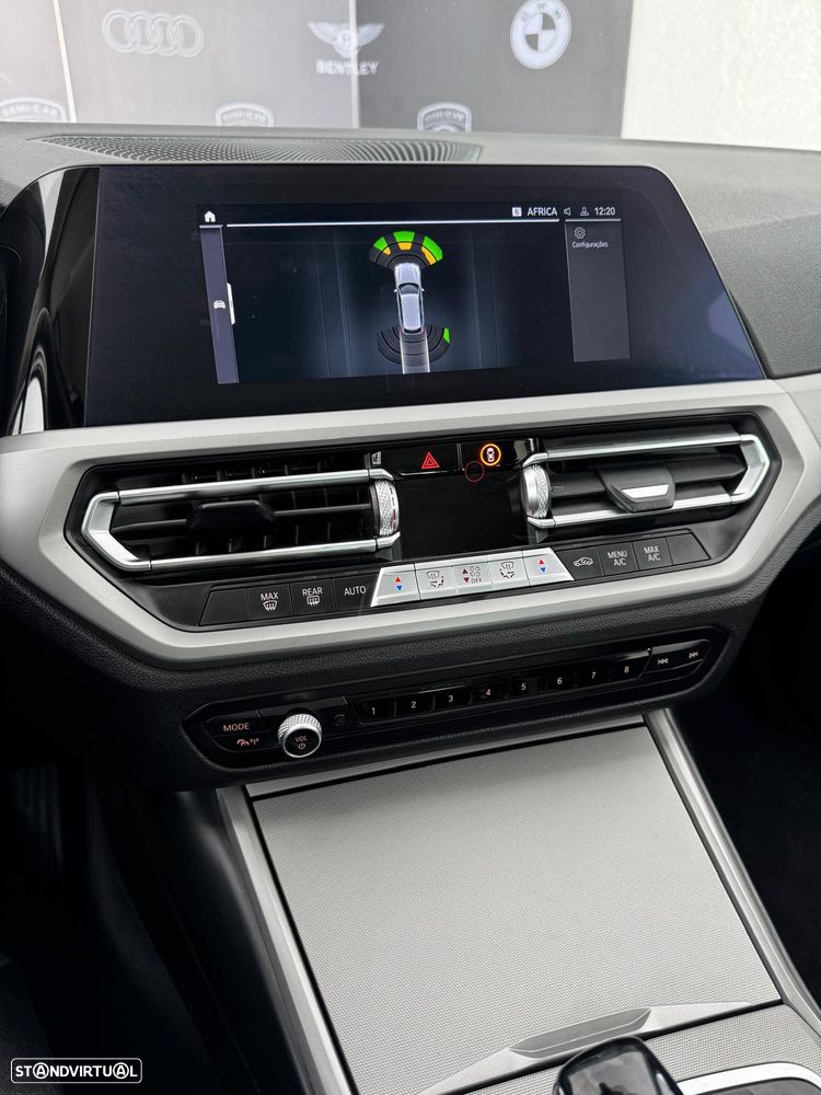 BMW 330 e Touring Line Sport Auto - 14