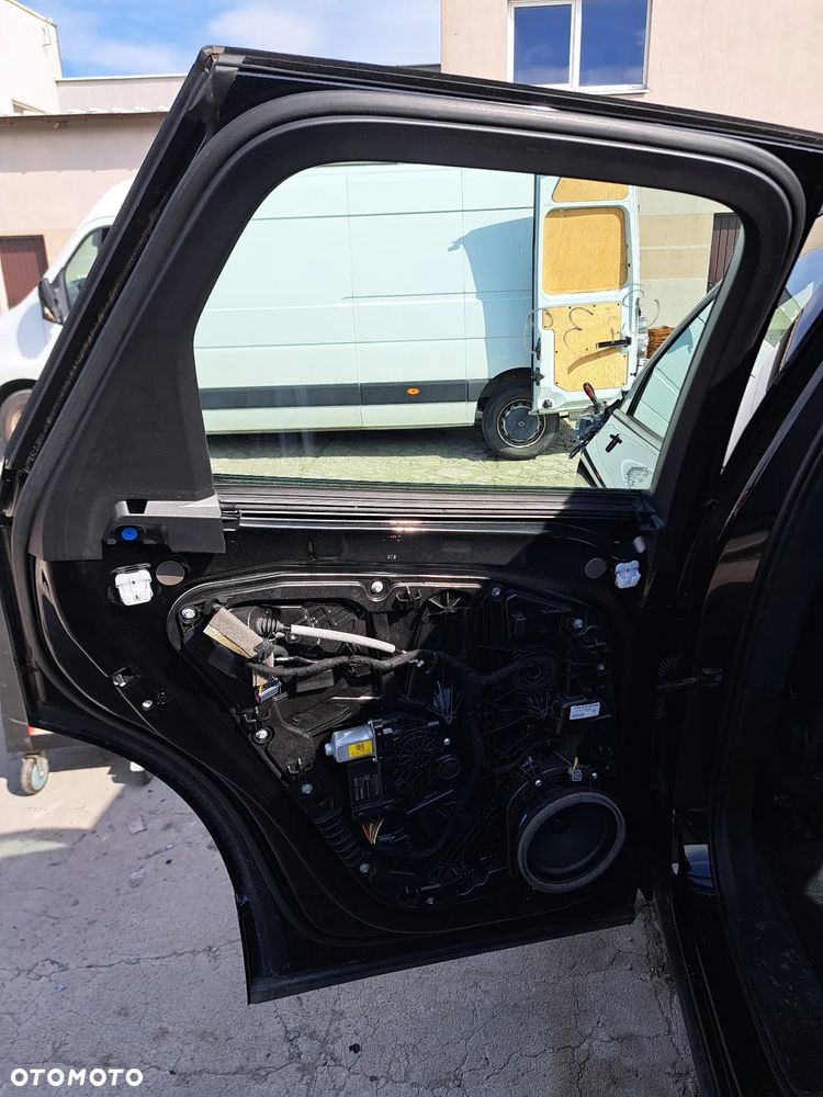 VOLVO XC60 II KLAPA BAGAŻNIKA KOD LAKIERU 019 - 16