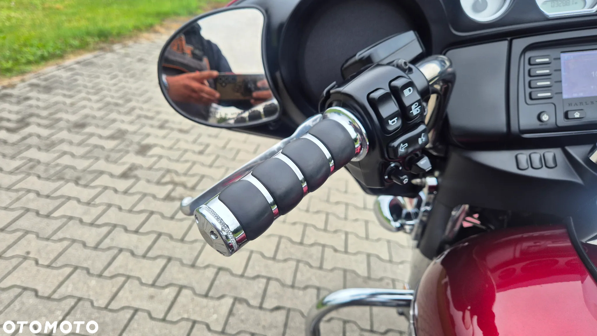 Harley-Davidson Touring Street Glide - 11