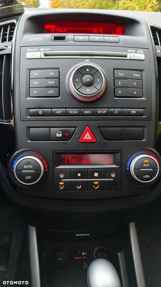 Kia Ceed 2011 photo 4