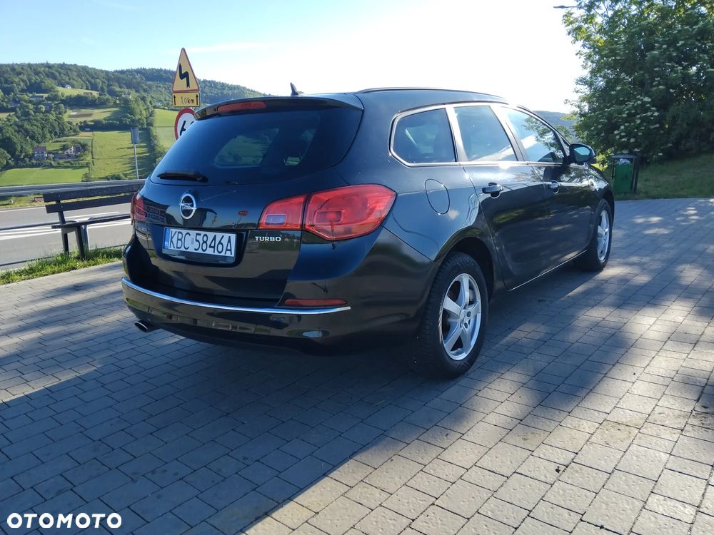 Opel Astra 1.4 Turbo 150 Jahre - 3
