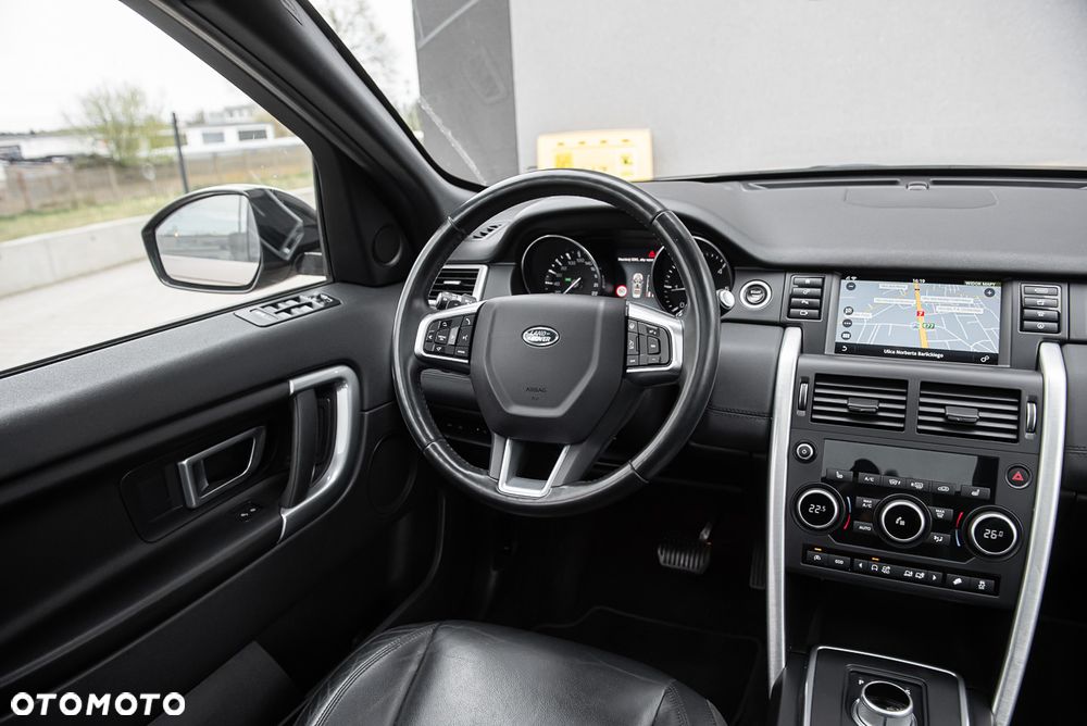 Land Rover Discovery Sport - 26