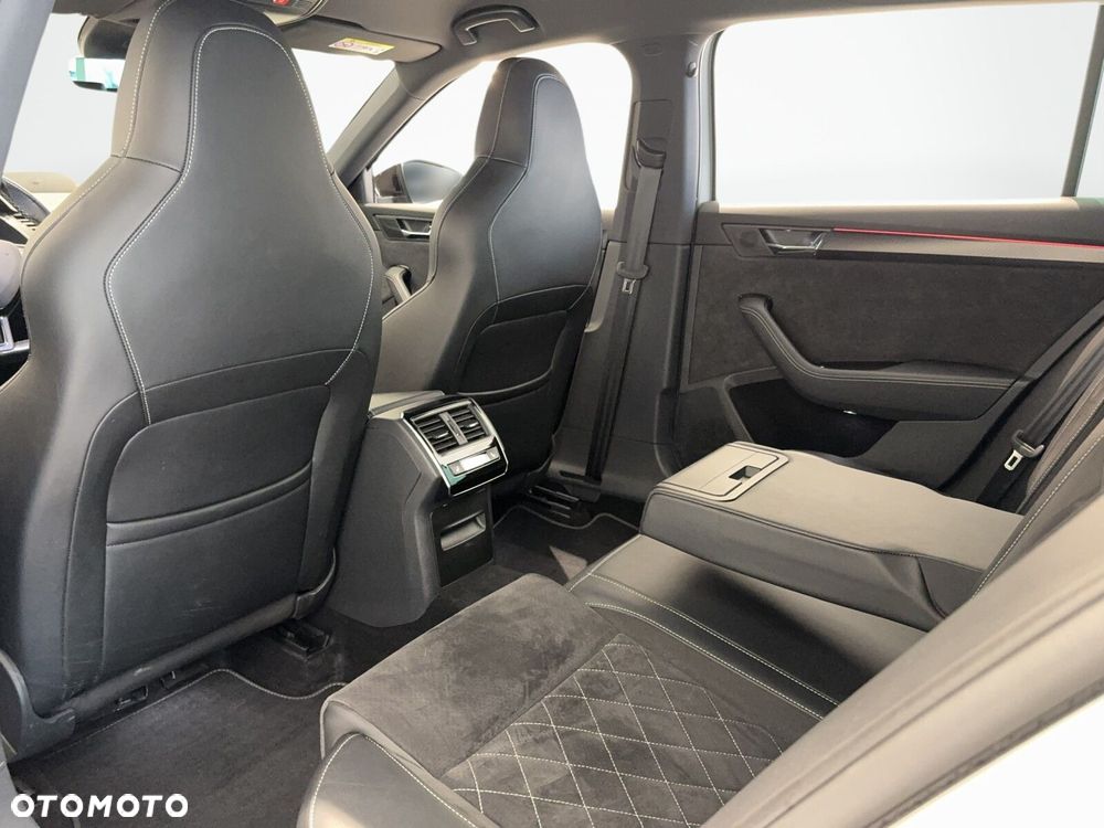 Skoda Superb 2.0 TSI Sportline DSG - 14