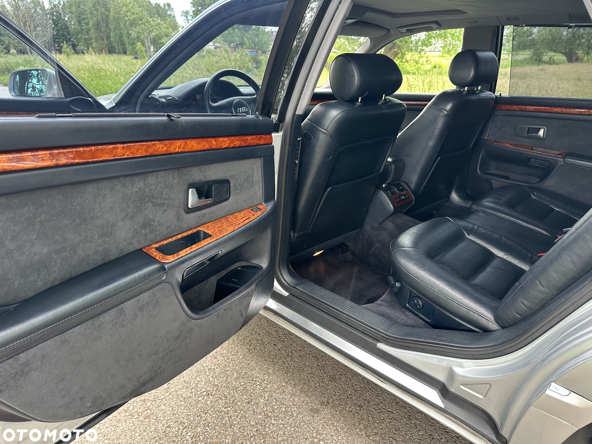 Audi A8 4.2 L Quattro - 17