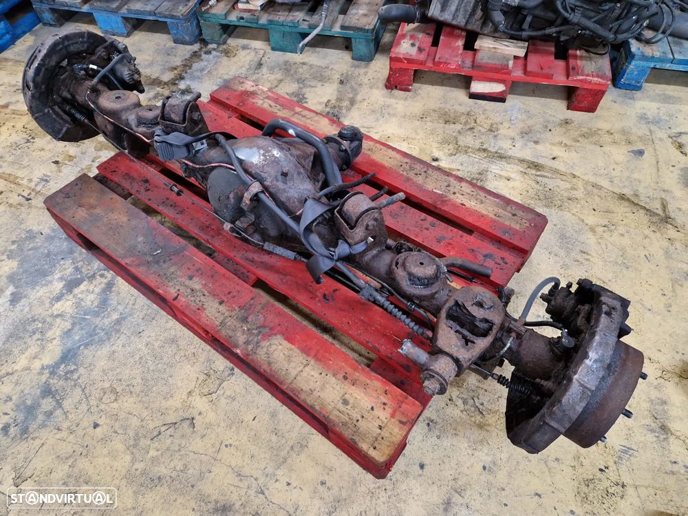 Eixo traseiro usado diferencial KIA SORENTO 2.5 CRDI semi eixos travagem - 2