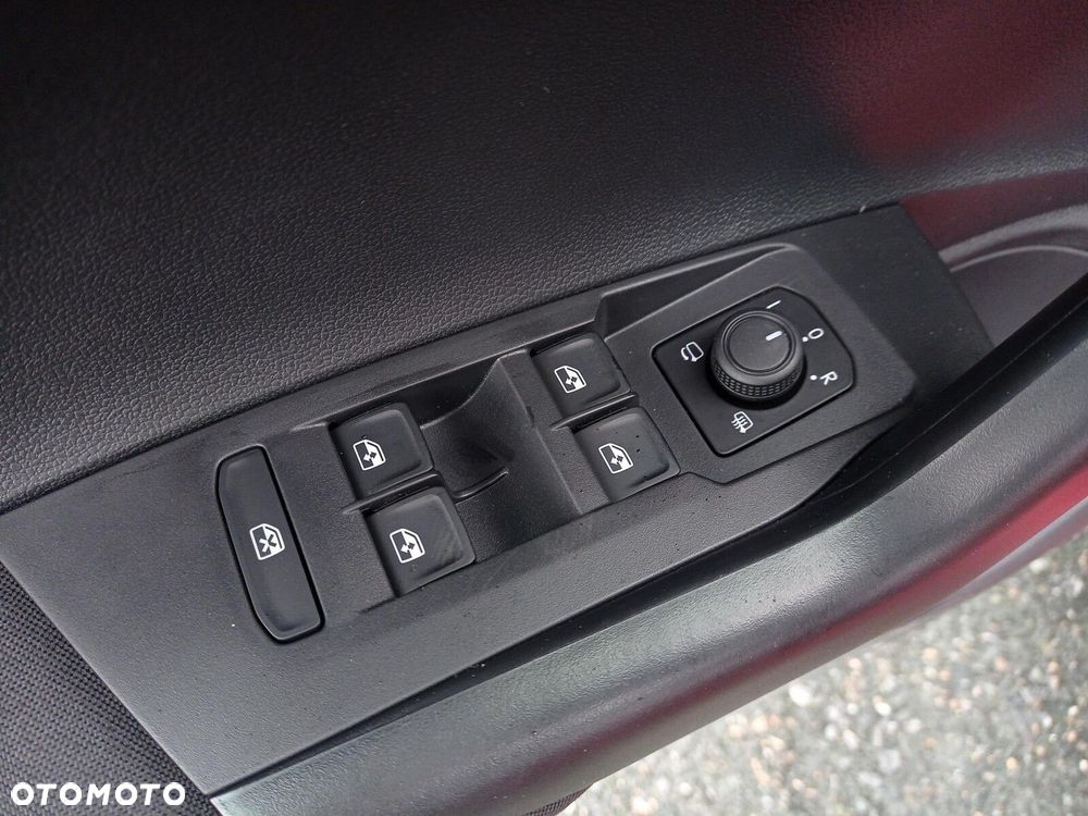 Volkswagen Polo 1.0 TSI Life DSG - 22