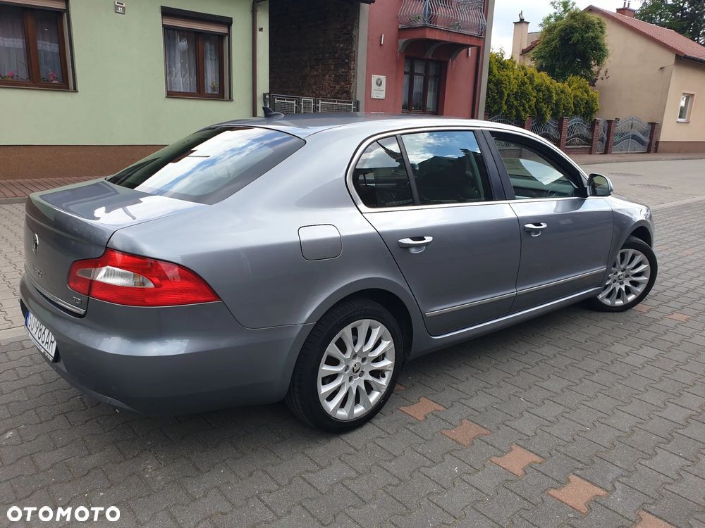 Skoda Superb 1.6 TDI Exclusive - 4