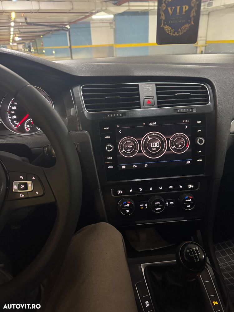 Volkswagen Golf 1.6 TDI Comfortline - 10
