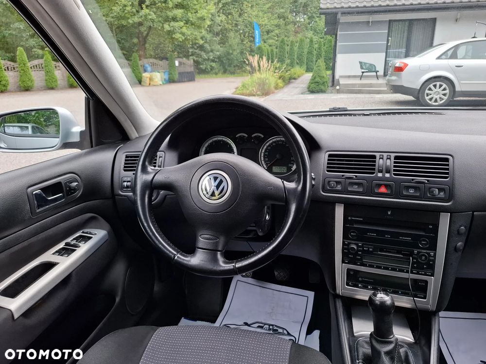Volkswagen Bora 2.0 Comfortline - 22