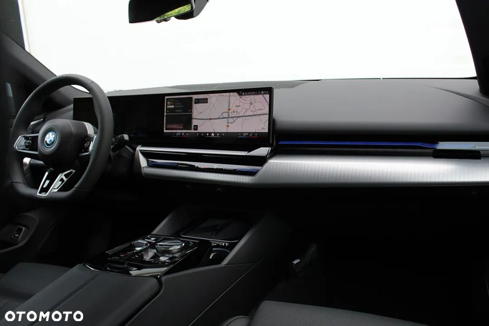 BMW Seria 5 530e xDrive PHEV M Sport - 14