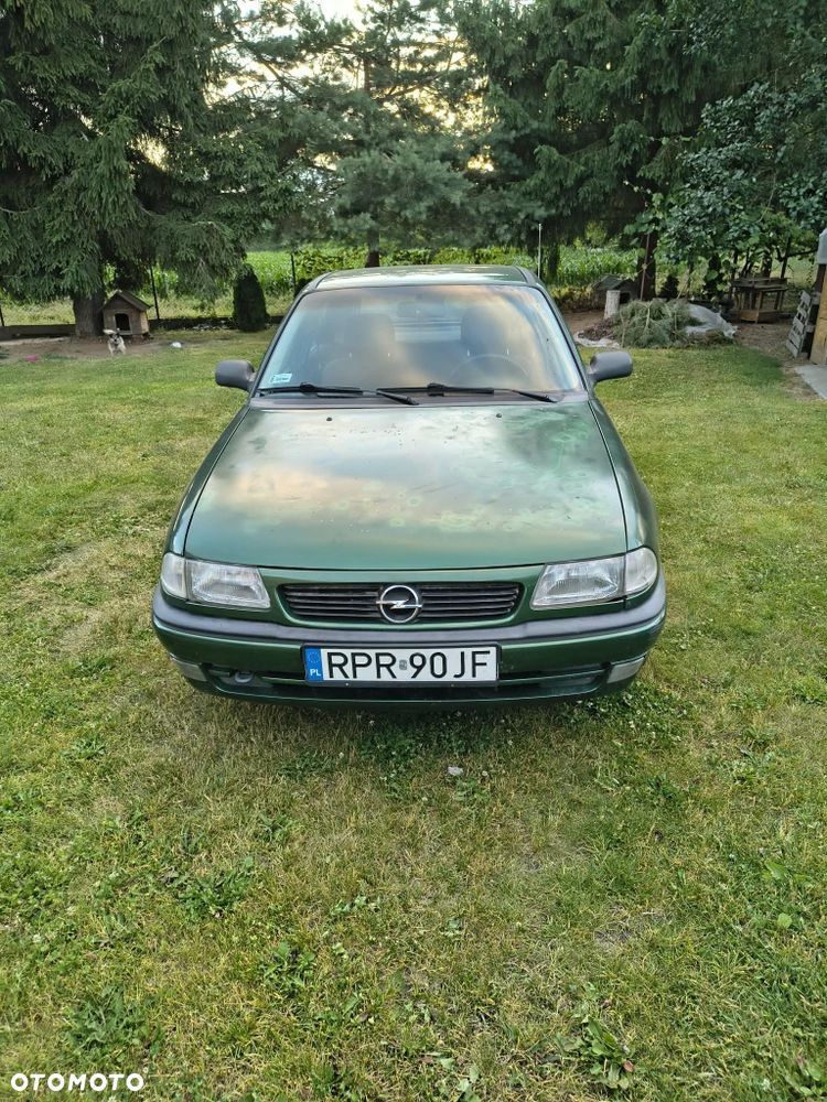 Opel Astra - 2