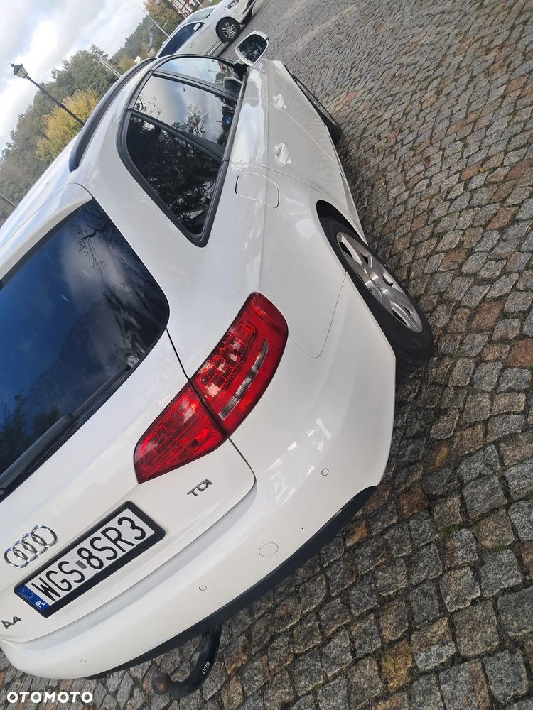 Audi A4 Avant - 16