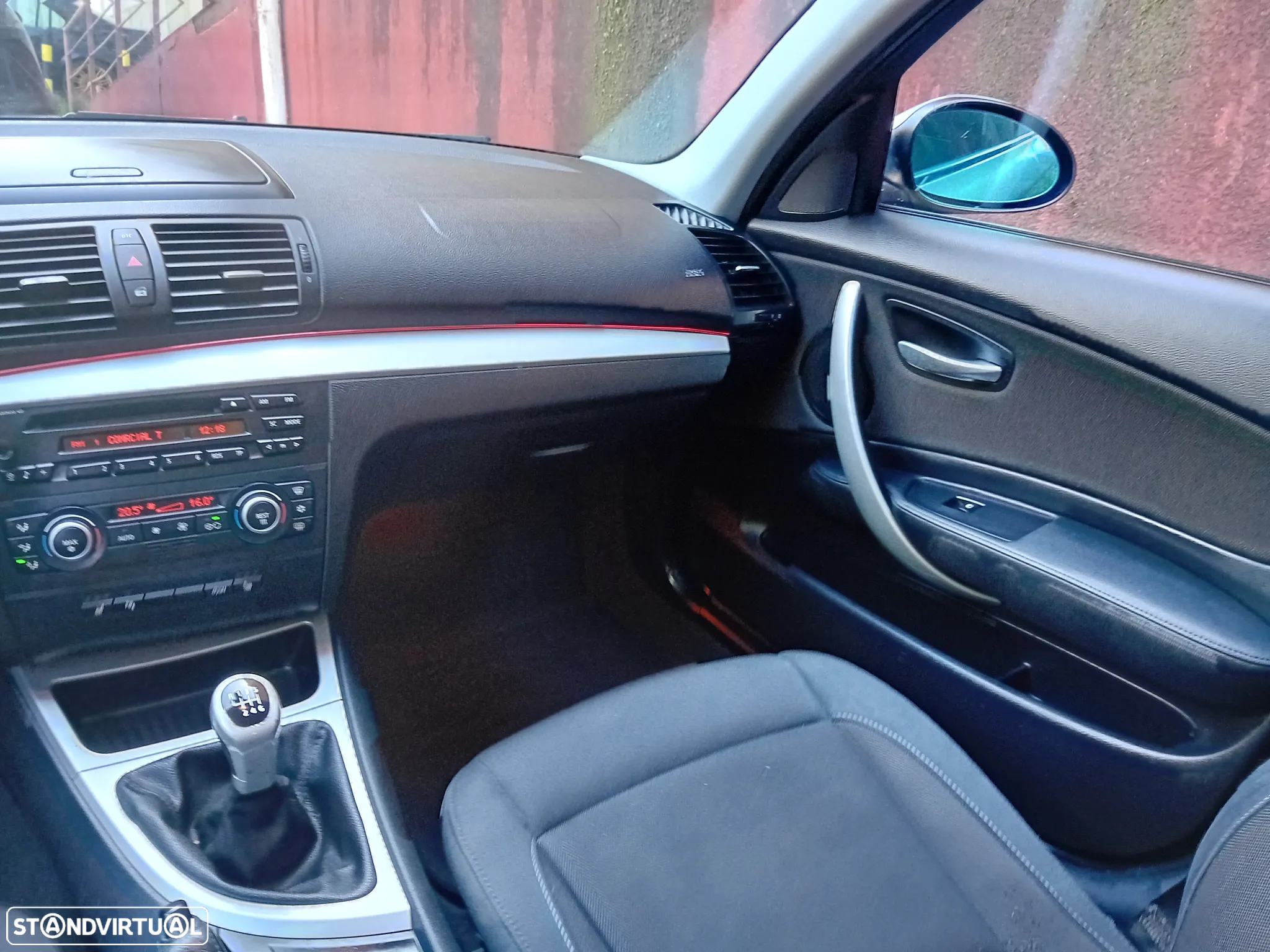 BMW 118 d Line Urban - 15