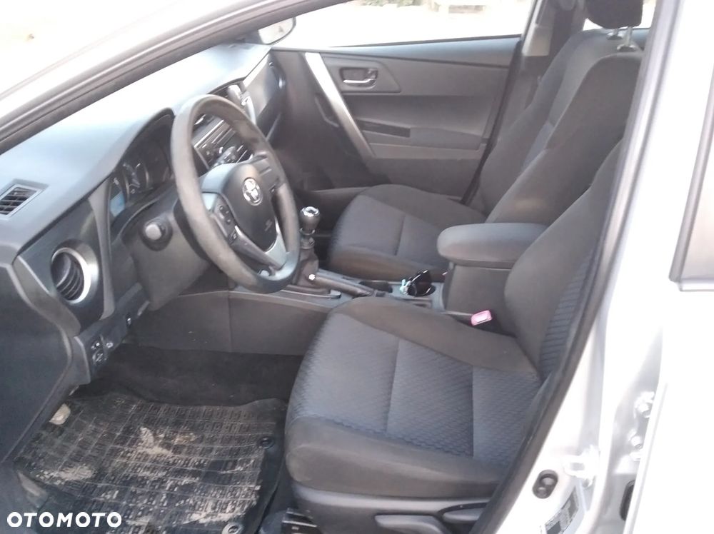 Toyota Auris 1.4 D-4D Life - 13