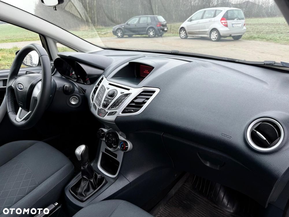 Ford Fiesta 1.25 Celebration - 20