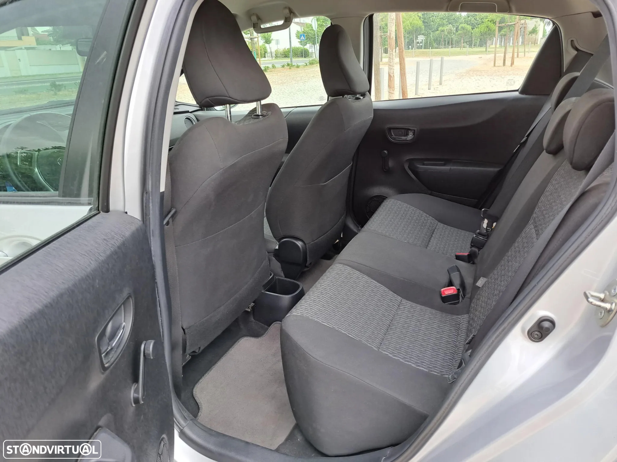 Toyota Yaris 1.0 VVT-i Trend - 8