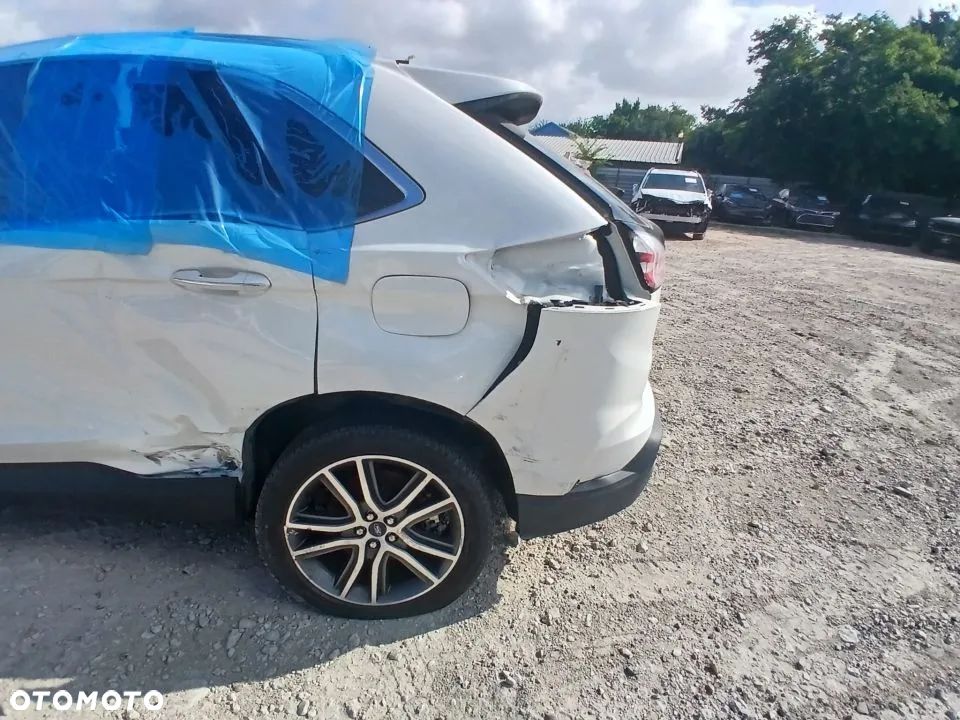 Ford Edge - 9