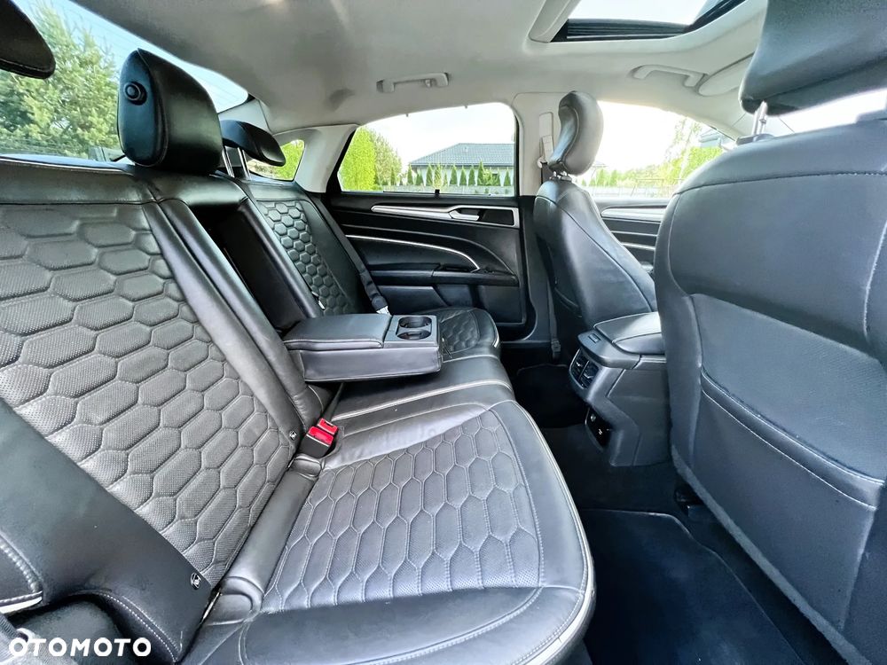Ford Mondeo - 8