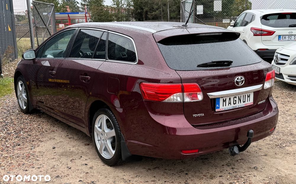 Toyota Avensis - 33