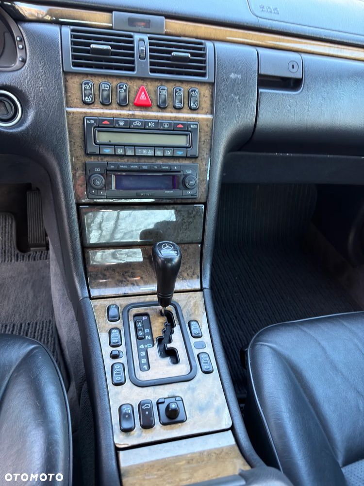 Mercedes-Benz Klasa E 430 T Avantgarde - 8