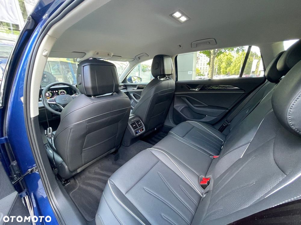 Volkswagen Passat - 26