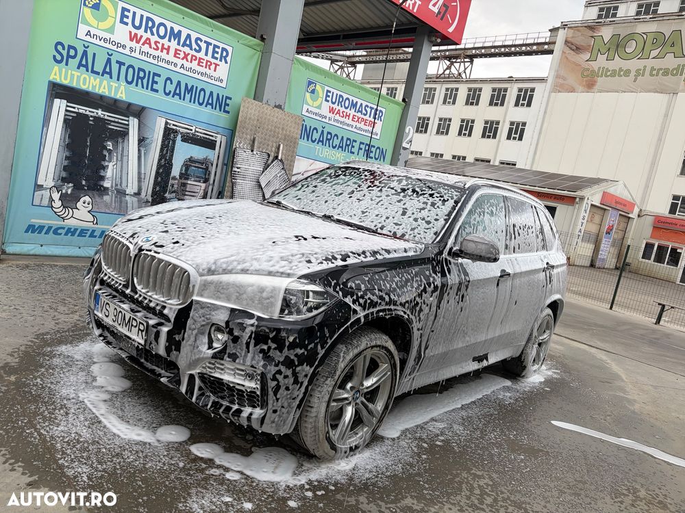 BMW X5 M M50d - 12