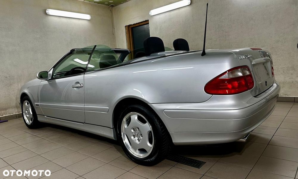 Mercedes-Benz CLK - 31