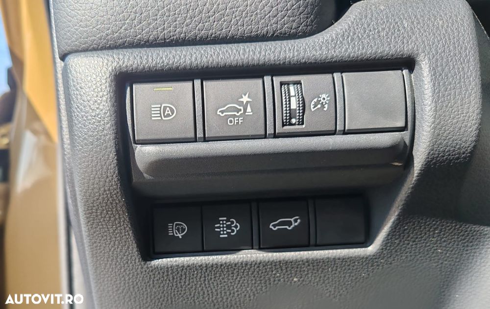 Toyota Land Cruiser - 16