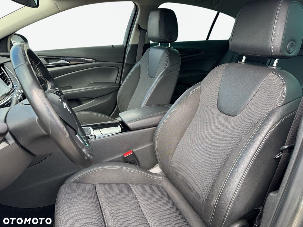 Opel Insignia 1.5 T Exclusive S&S - 13