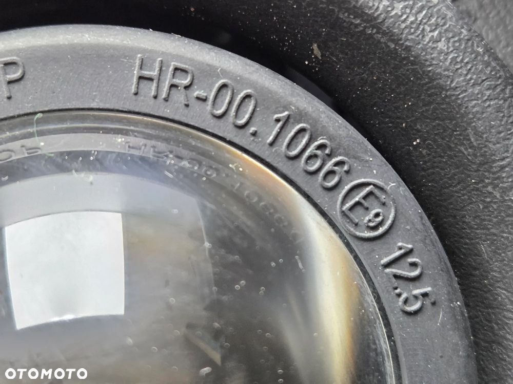 LAMPA PRAWA  TGB BLADE 425 - 15