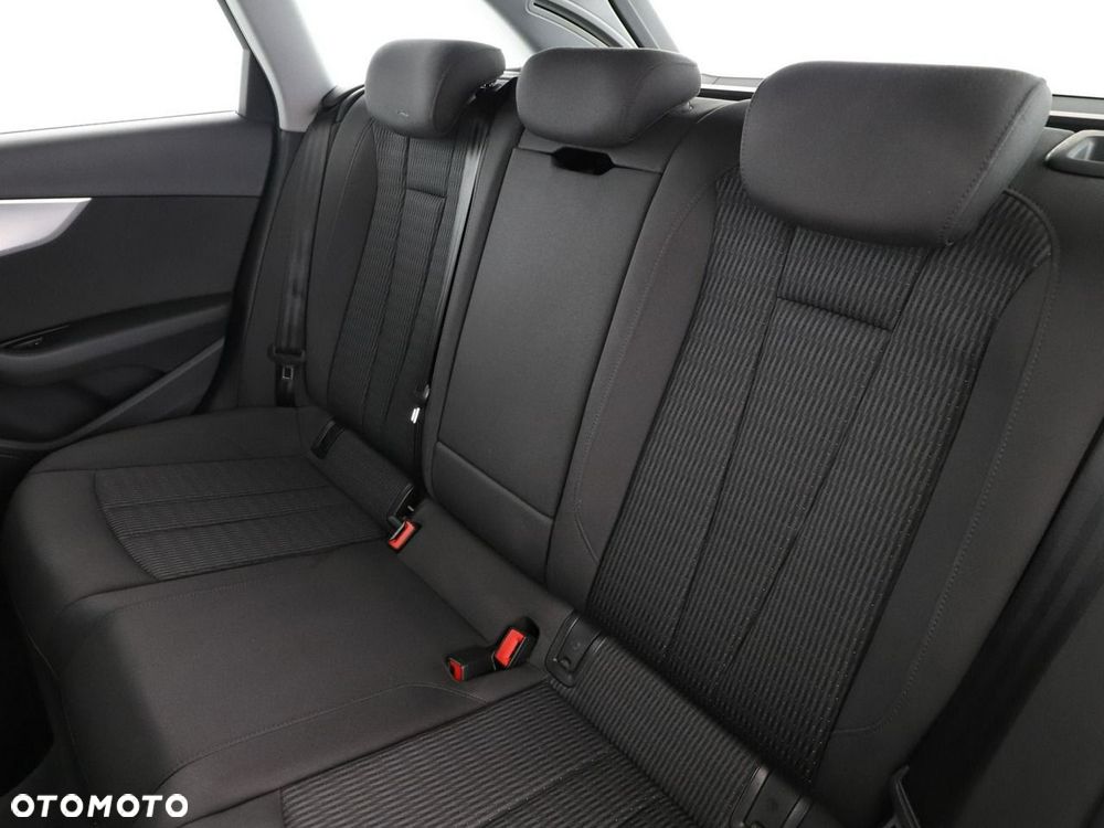 Audi A4 Avant 2.0 TFSI ultra S tronic design - 18
