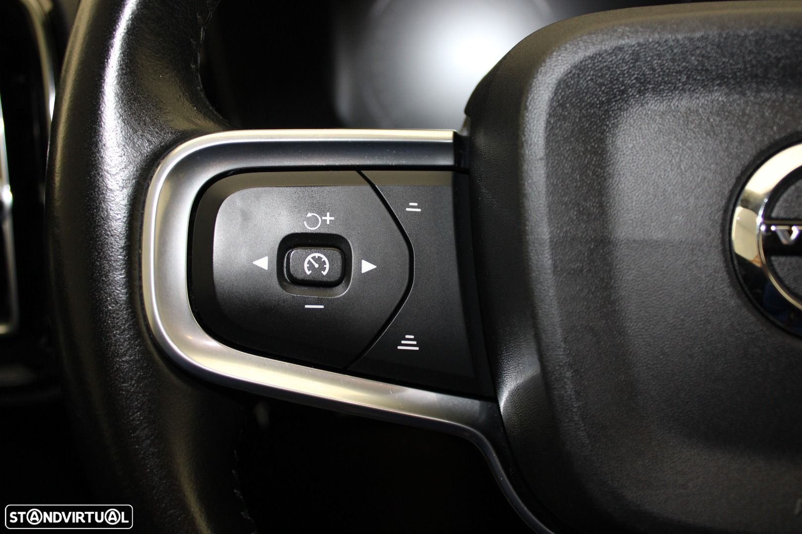 Volvo XC 40 2.0 D3 Momentum - 12
