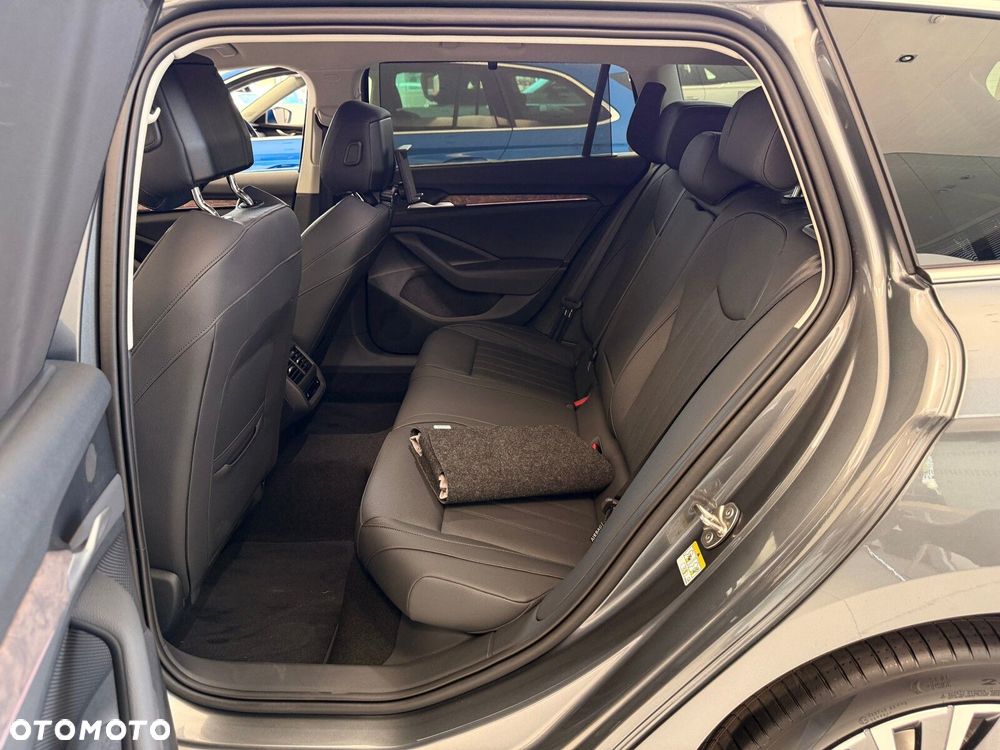 Skoda Superb 2.0 TDI SCR 4x4 L&K DSG - 12