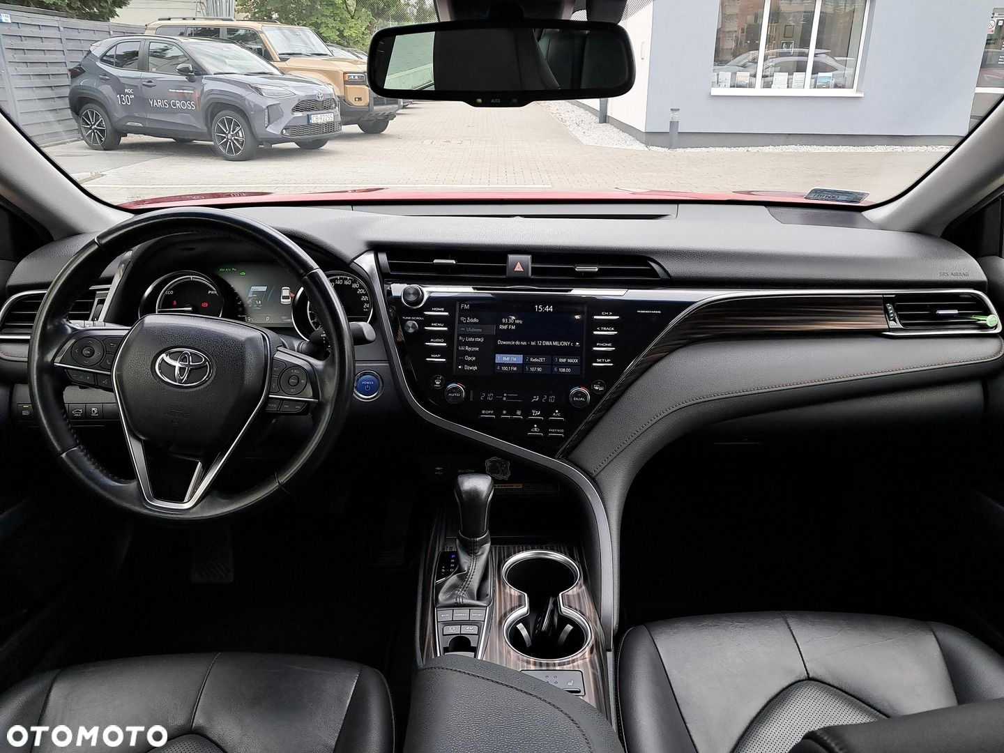 Toyota Camry - 27