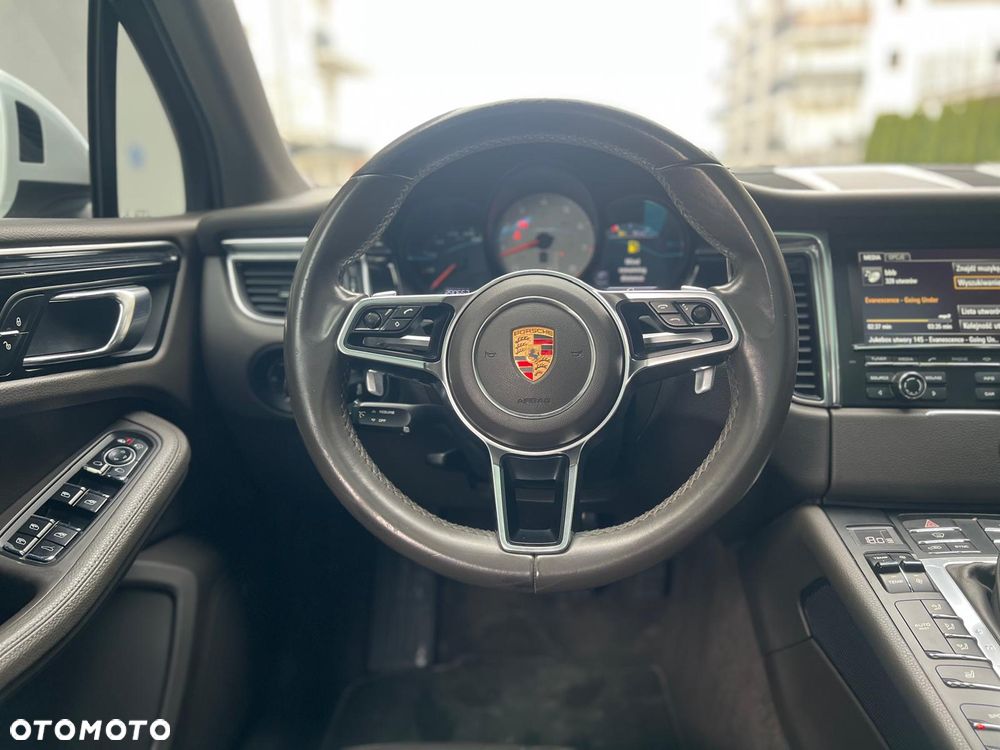 Porsche Macan - 17