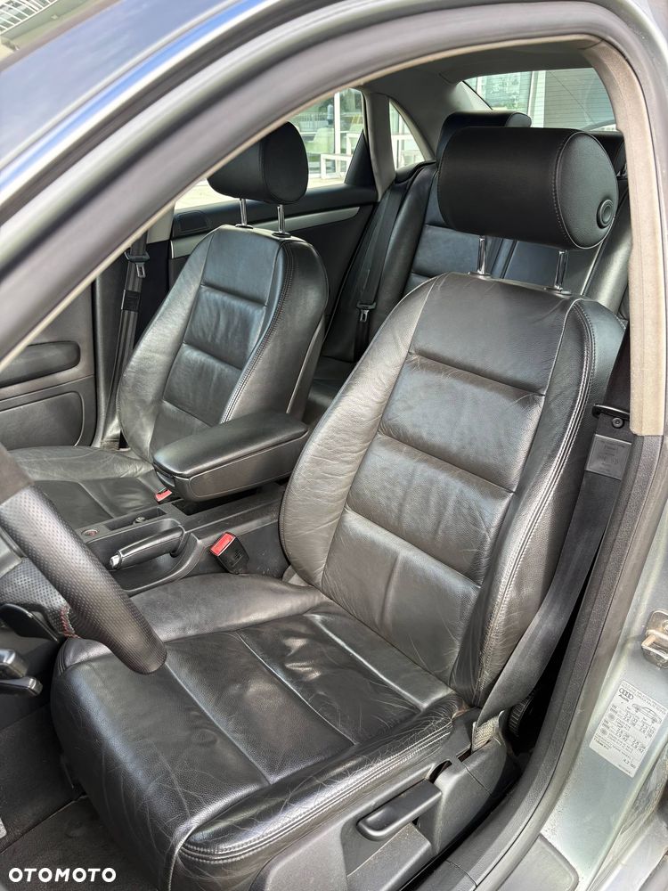 Audi A4 Limousine - 9