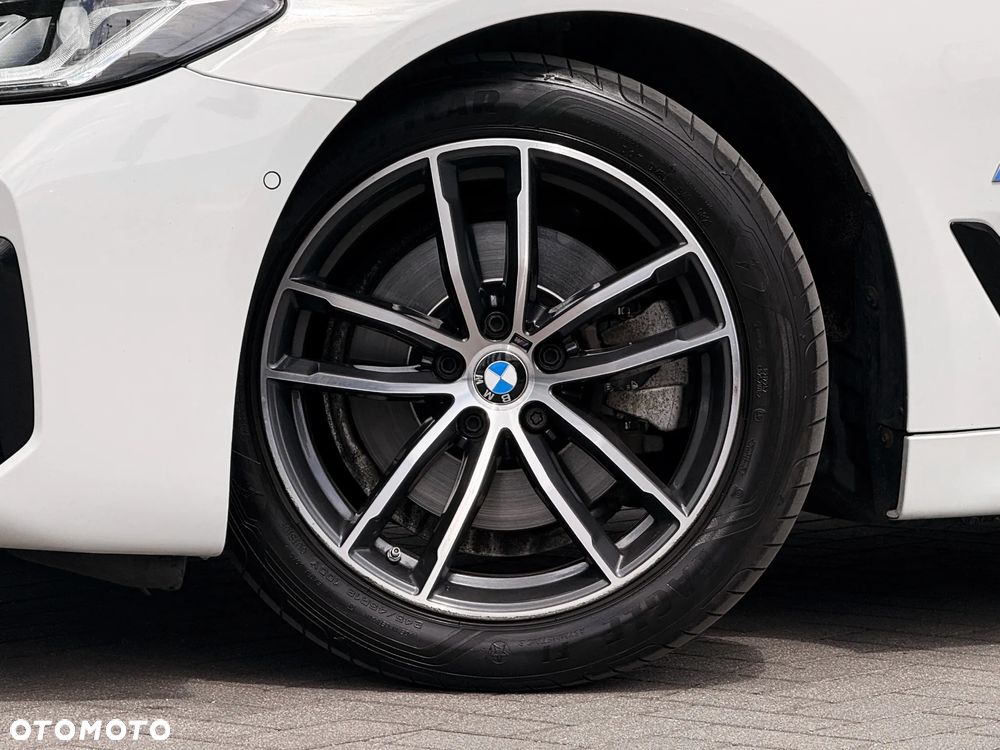 BMW Seria 5 520d xDrive M Sport sport - 15