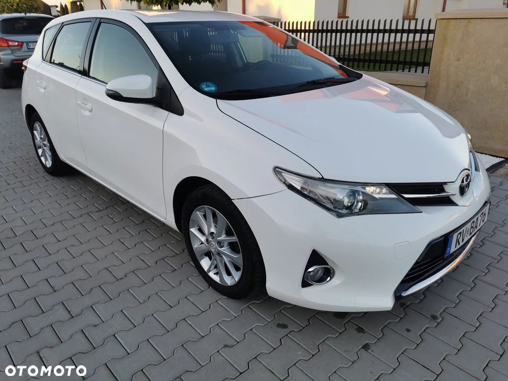 Toyota Auris - 2