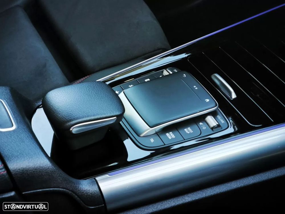 Mercedes-Benz GLA 250 e AMG Line - 37