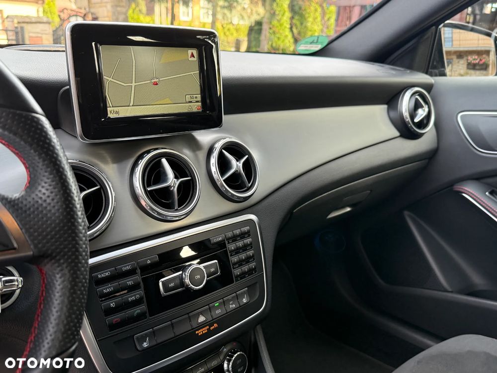 Mercedes-Benz GLA 200 AMG Line - 25