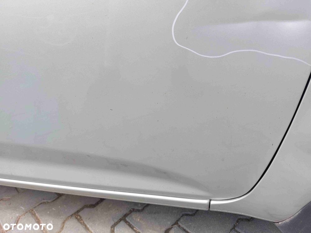 DRZWI KOMPLETNE PRAWY PRZÓD KIA CEED I 5D 9S - 5