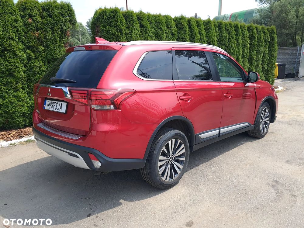 Mitsubishi Outlander - 18